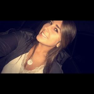 Meet your Posher, Brooke